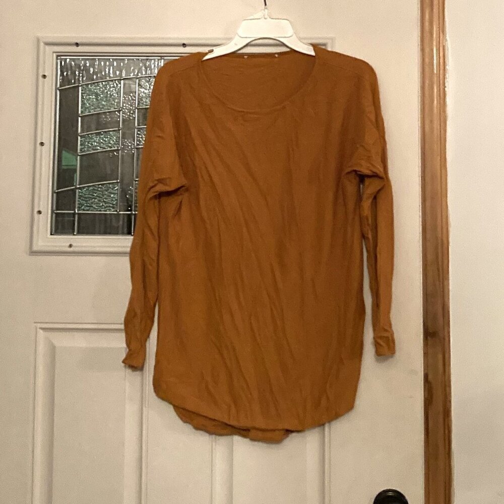 Michael Kors butterscotch or burnt orange sweater sz large